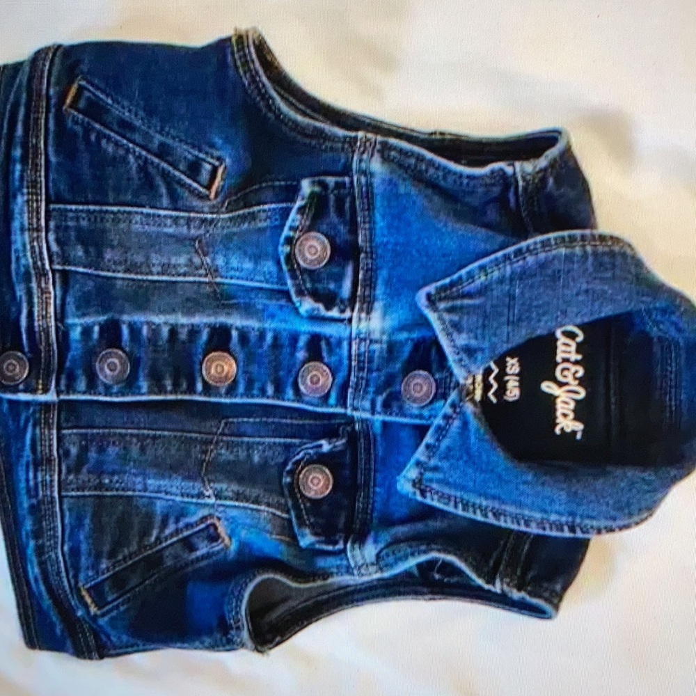 Good condition attached pictures kids blouse